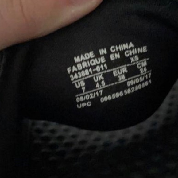 nike slides - Picture 4 of 4